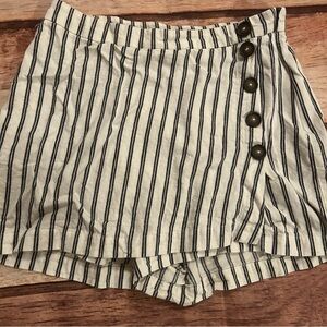 Altar’d State women’s navy/white pin striped skirt size medium